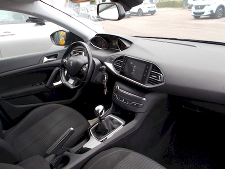 PEUGEOT 308 II 1.6 HDI 115 CV ACTIVE BV6